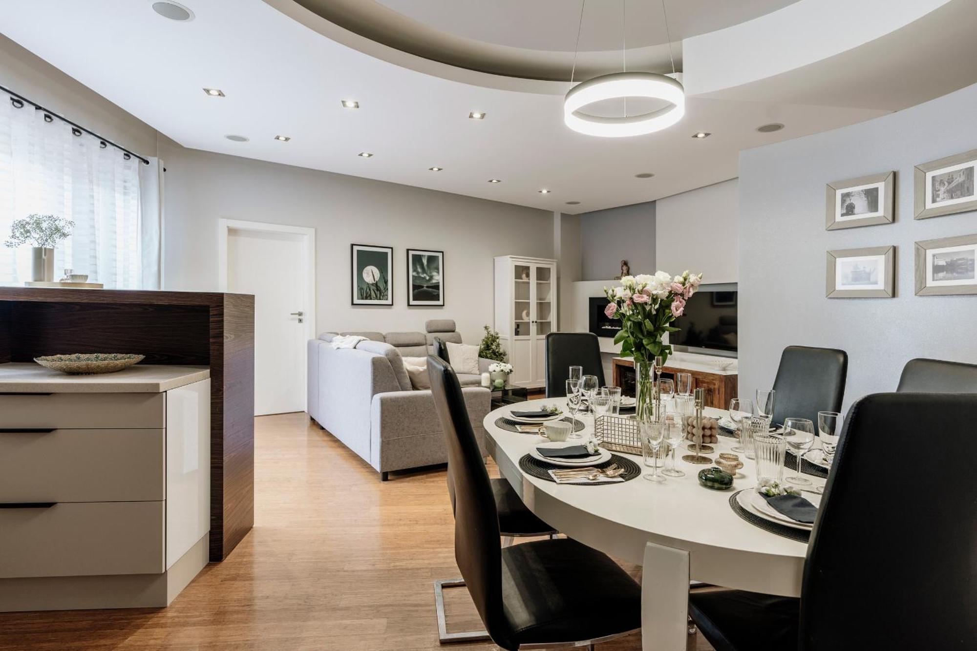 Piedmont Apartment - Loftaffair คราคูฟ ภายนอก รูปภาพ